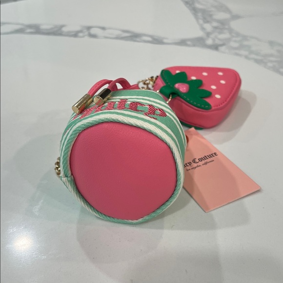 So. Cute JUICY COUTURE Wristlet💗 - Picture 7 of 16